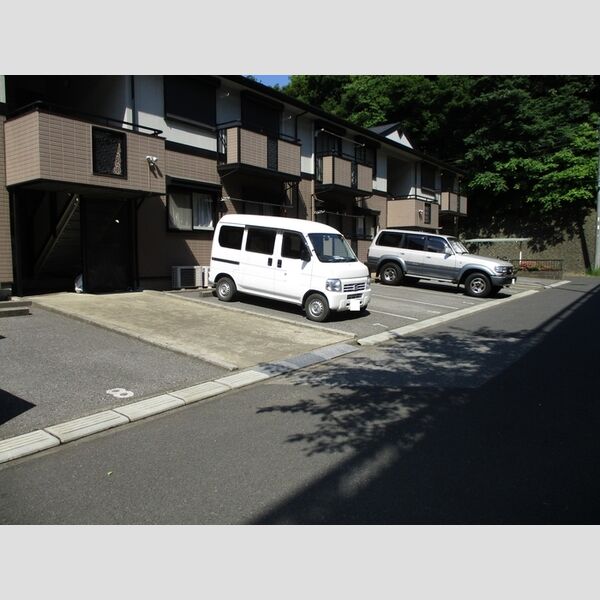 駐車場 (駐車場)