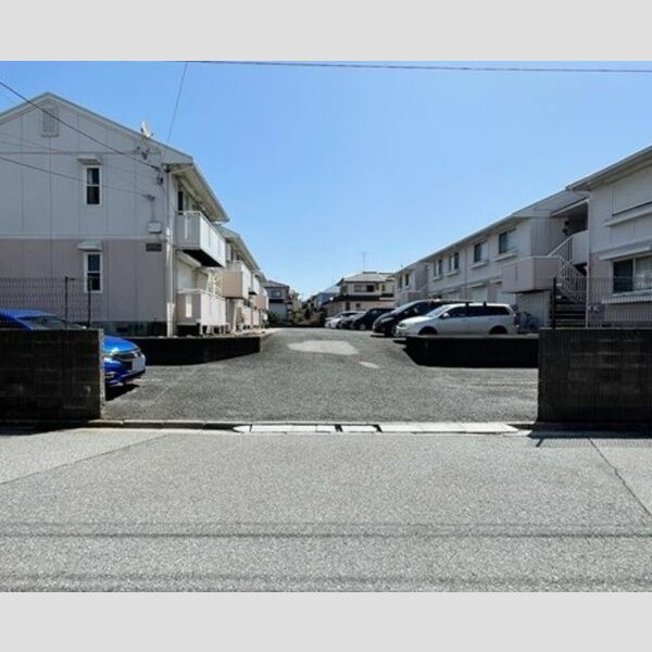 現地周辺 (建物入り口)