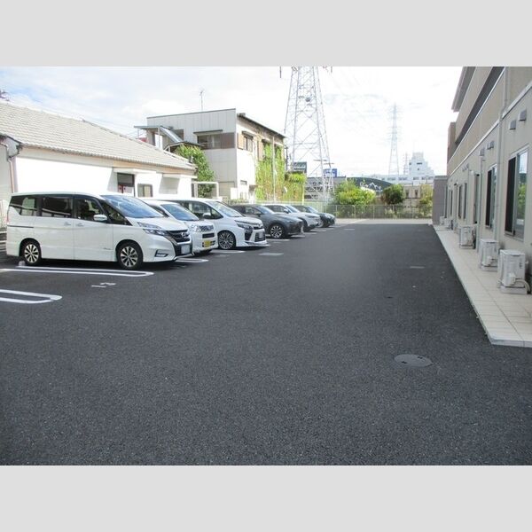 駐車場 (駐車場)