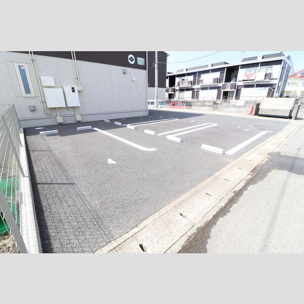 駐車場 (駐車場)