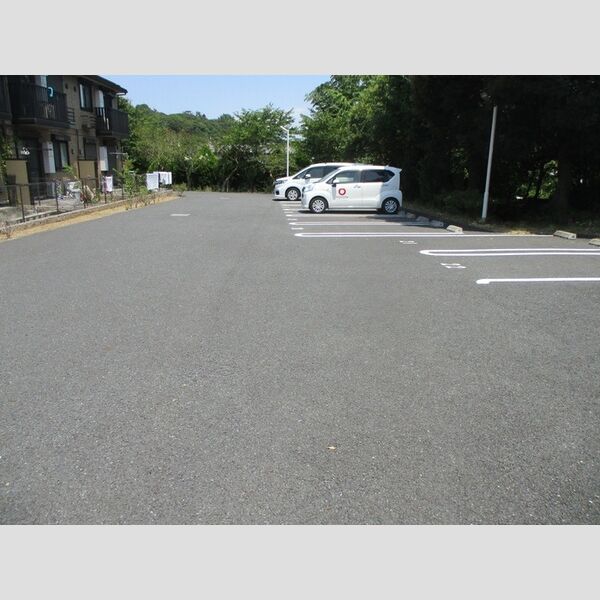 駐車場 (駐車場)