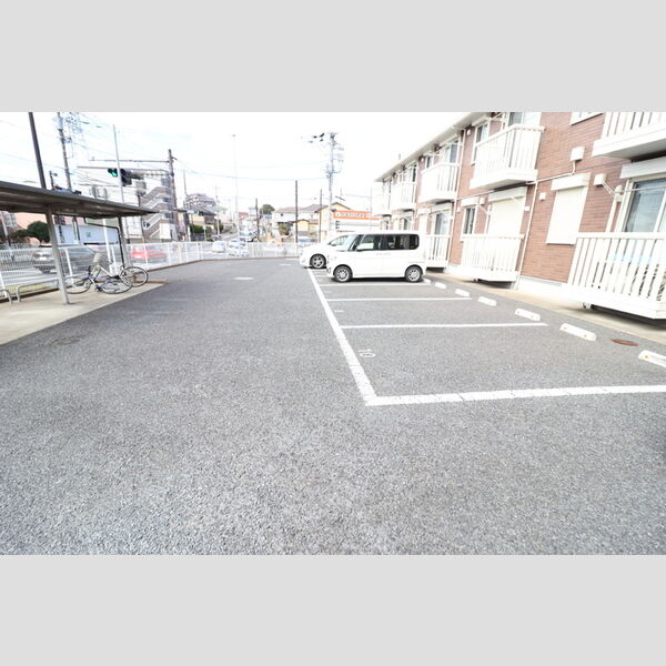 駐車場 (駐車場)