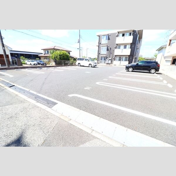駐車場 (駐車場)