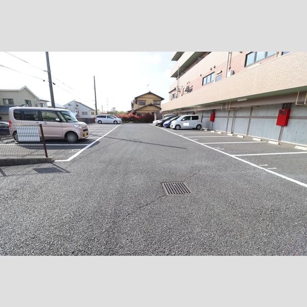 駐車場 (駐車場)