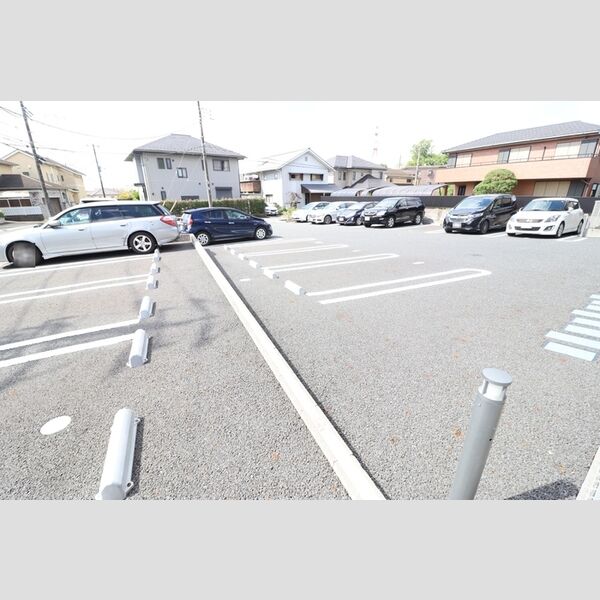 駐車場 (駐車場)