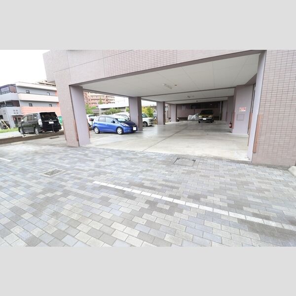 駐車場 (駐車場)
