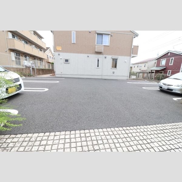 駐車場 (駐車場)