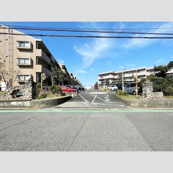 駐車場 (駐車場)