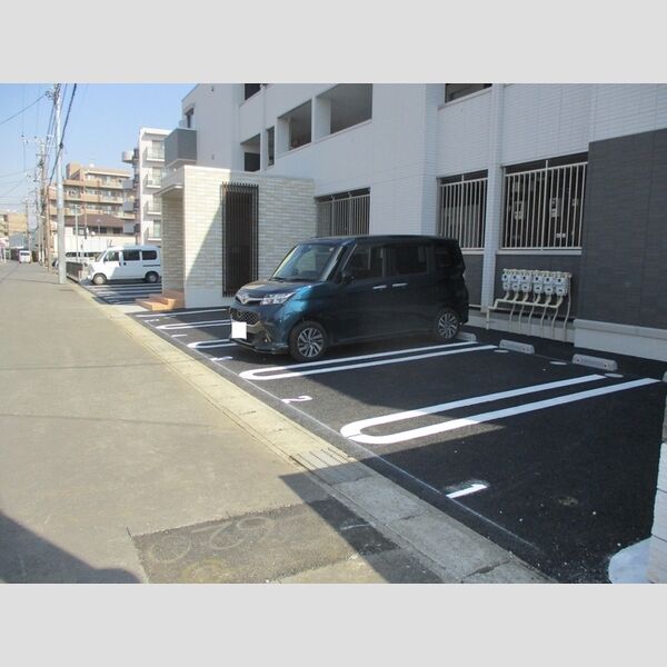 駐車場 (駐車場)