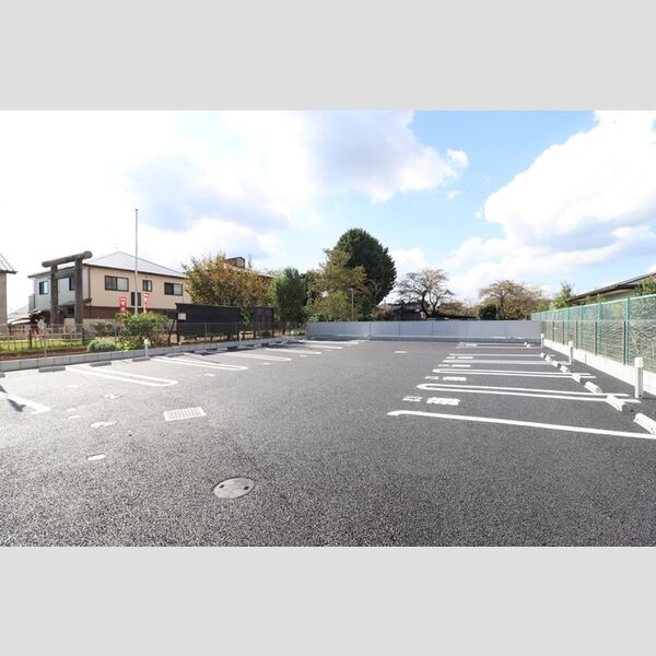 駐車場 (駐車場)