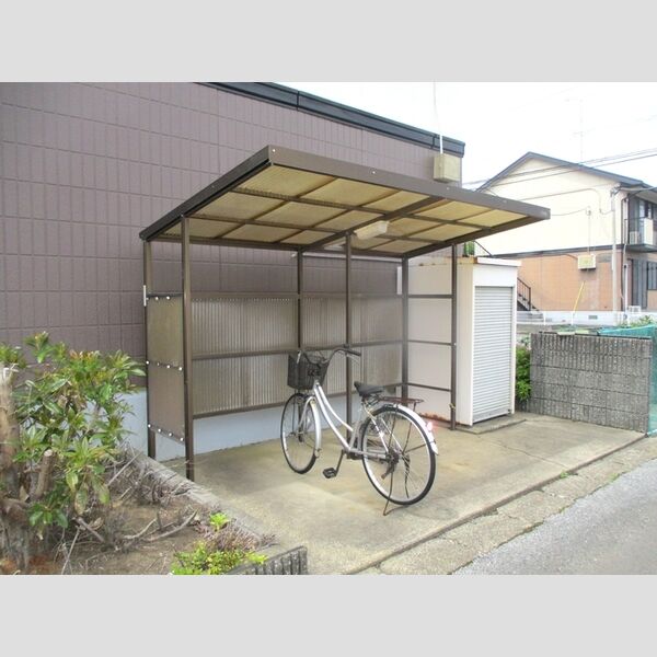 現地周辺 (駐輪場)