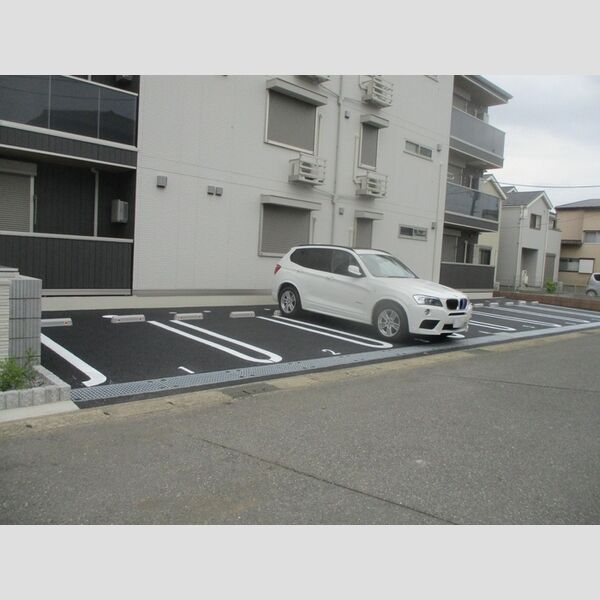 駐車場 (駐車場)