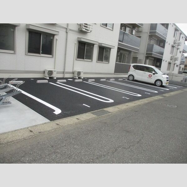 駐車場 (駐車場)