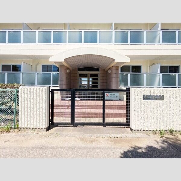 エントランス (エントランス)