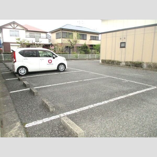 駐車場 (駐車場)