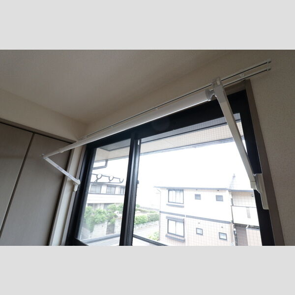 その他設備 (室内物干し)