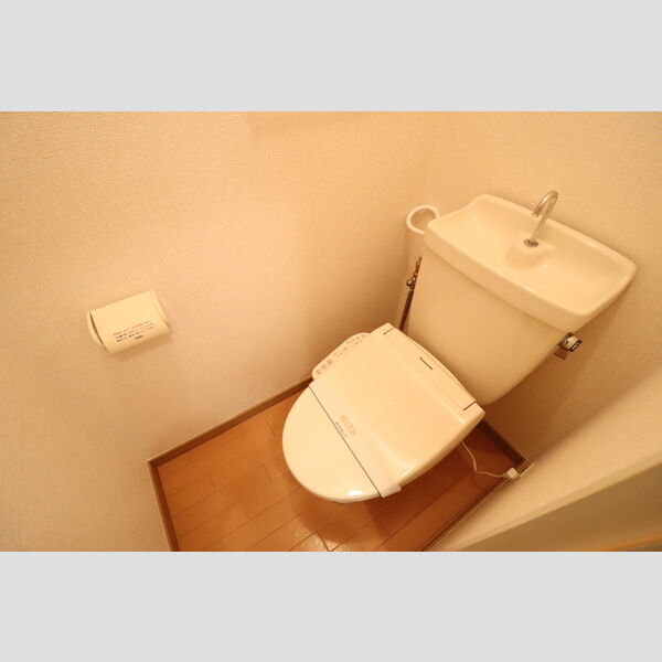 トイレ (温水洗浄暖房便座)