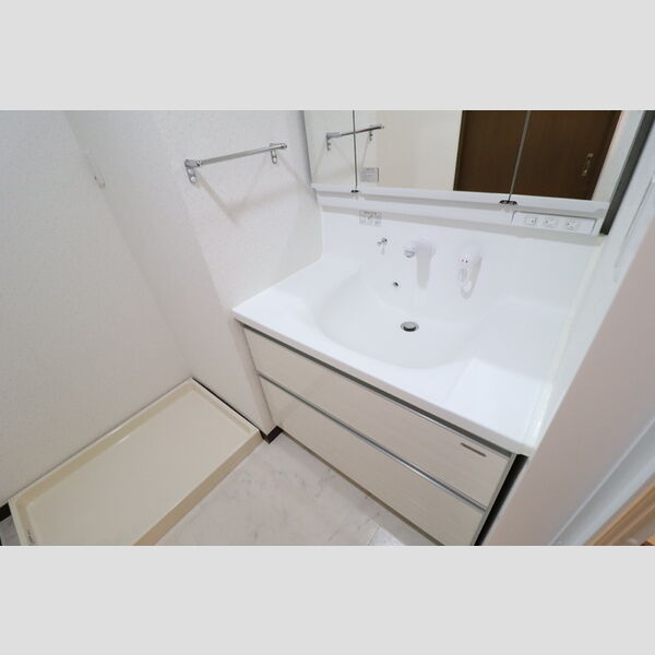 洗面所 (洗髪洗面化粧台)