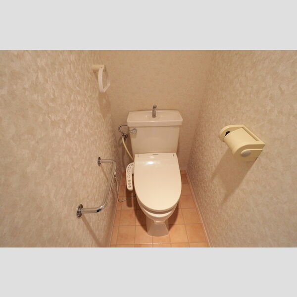 トイレ (温水洗浄暖房便座)