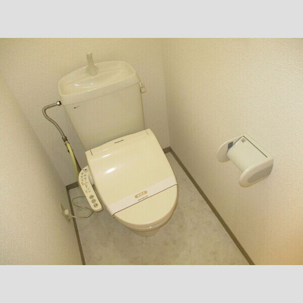 トイレ (トイレ)