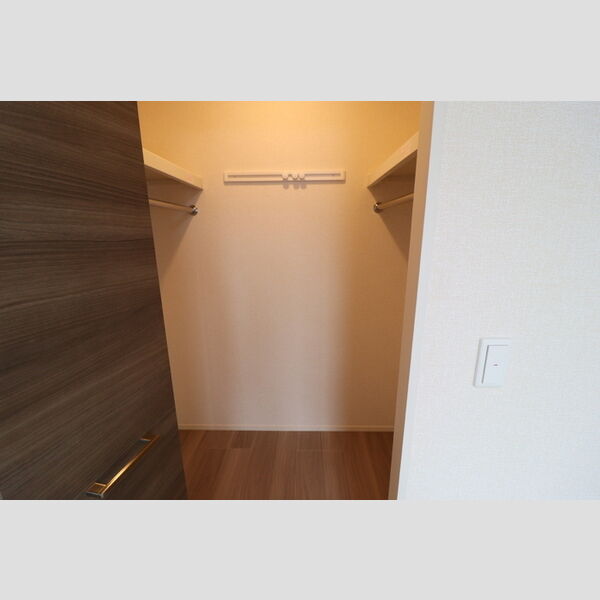 収納 (ウォークインクローゼット)