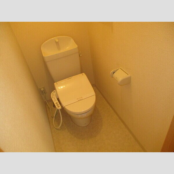 トイレ (トイレ)