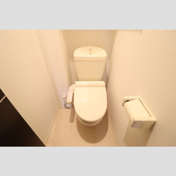 トイレ (温水洗浄暖房便座)