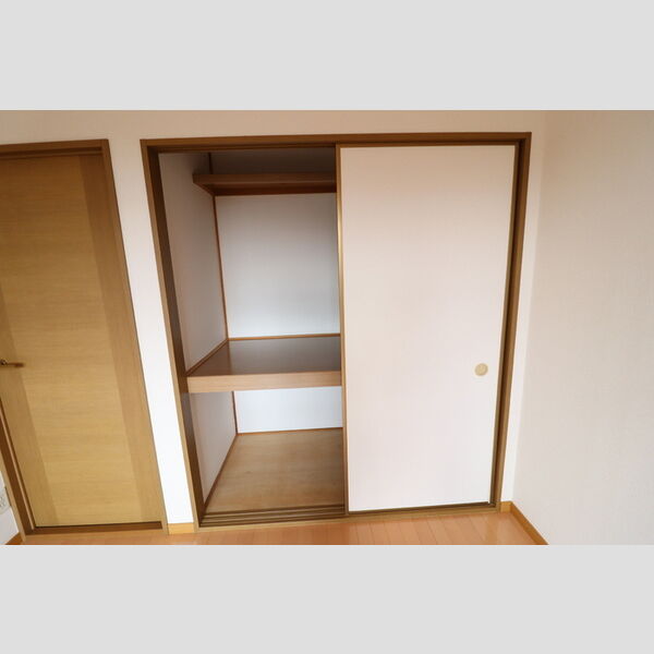 収納 (物入)