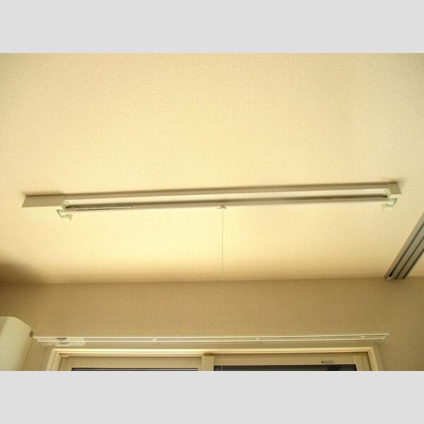 その他 (室内物干し)