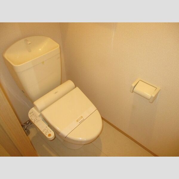 トイレ (トイレ)