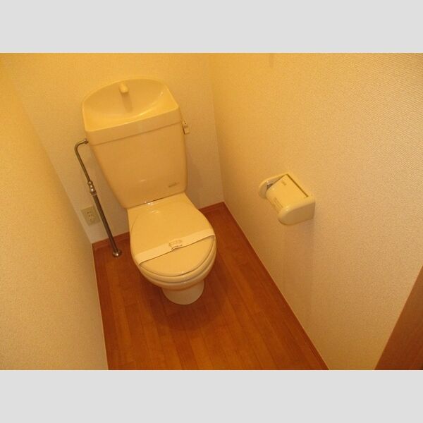 トイレ (トイレ)
