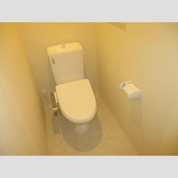 トイレ (トイレ)