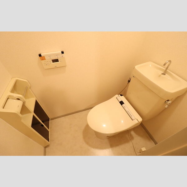 トイレ (温水洗浄暖房便座)