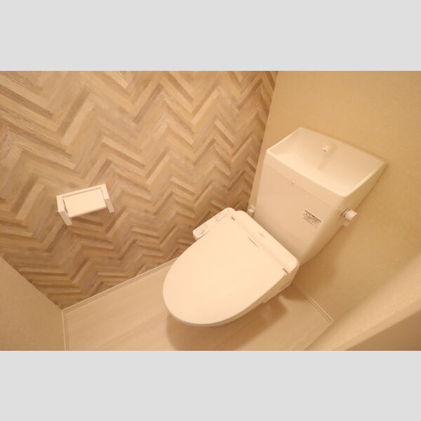 トイレ (温水洗浄暖房便座)