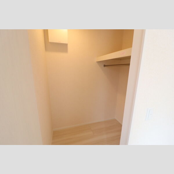 収納 (ウォークインクローゼット)