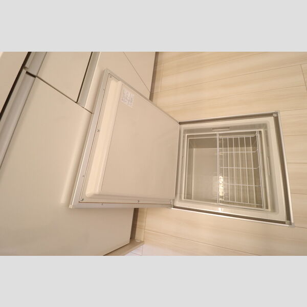 収納 (床下収納)