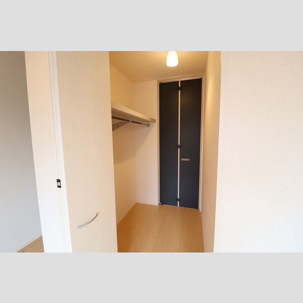 収納 (ウォークインクローゼット)