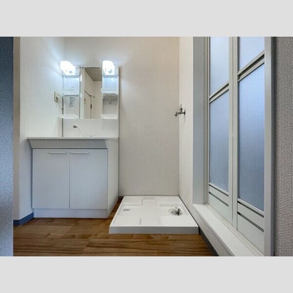 洗面所 (洗髪洗面化粧台)