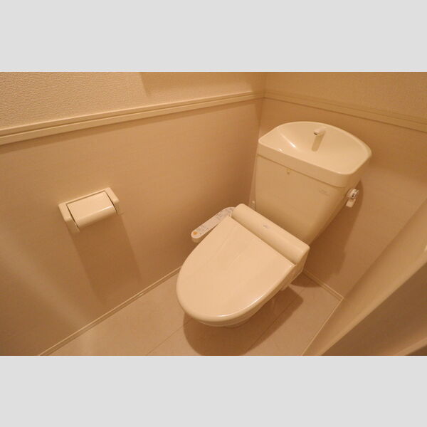 トイレ (温水洗浄暖房便座)