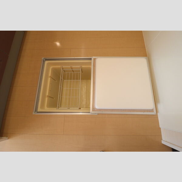 収納 (床下収納)