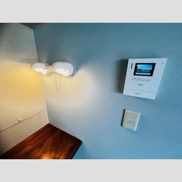 その他設備 (モニター付きインターホン)