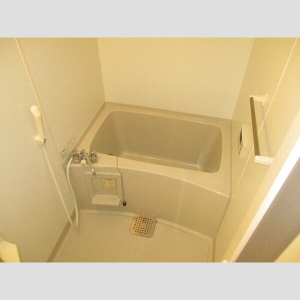 バス (103(浴室))