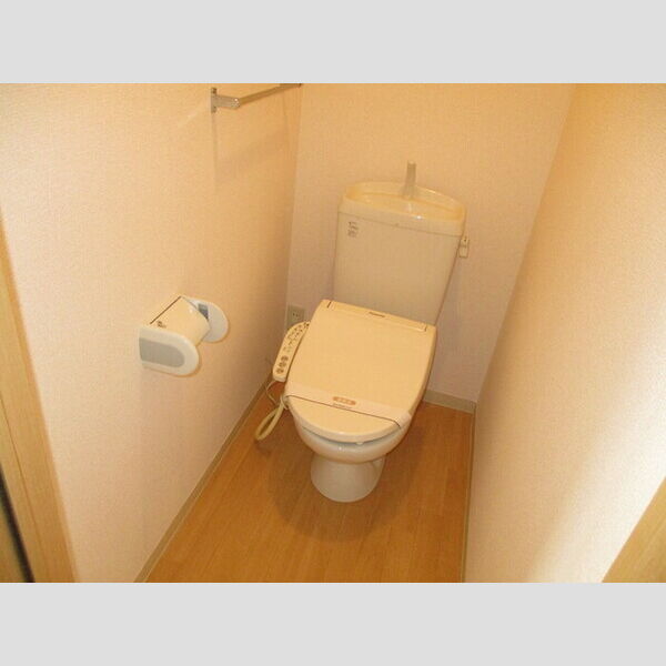 トイレ (103(トイレ))