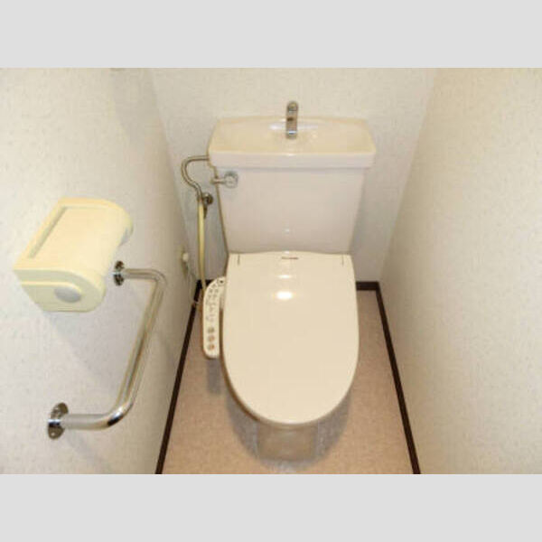 トイレ (303(温水洗浄暖房便座))