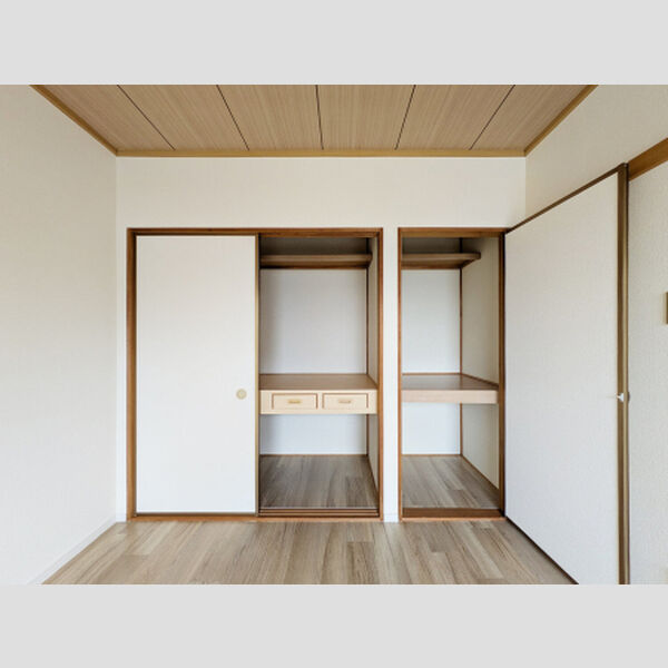収納 (物入)