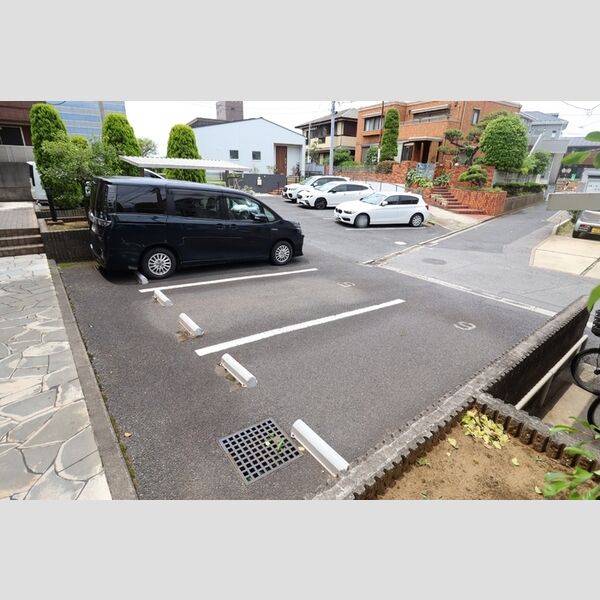 駐車場 (駐車場)