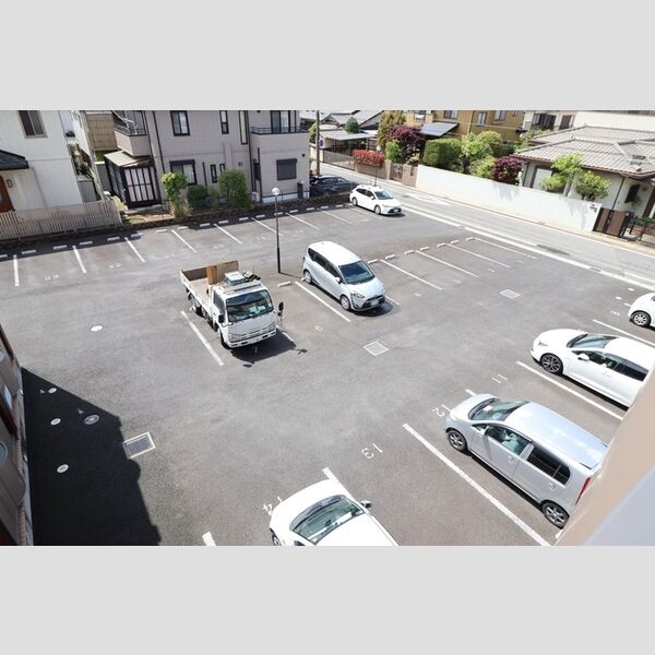 駐車場 (駐車場)