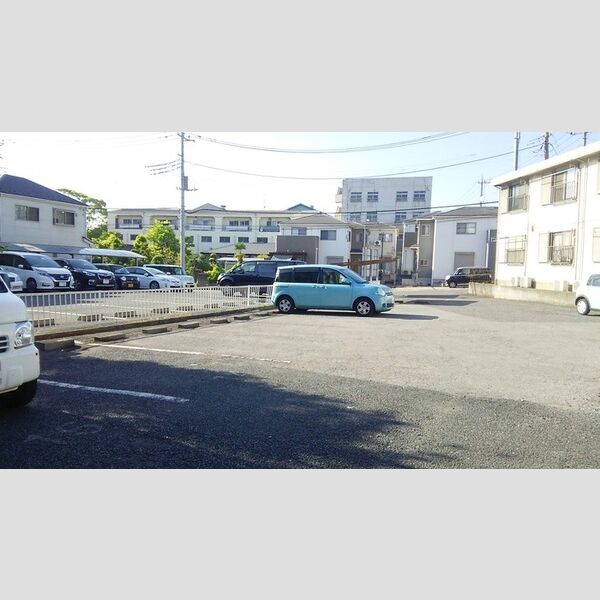 駐車場 (駐車場)