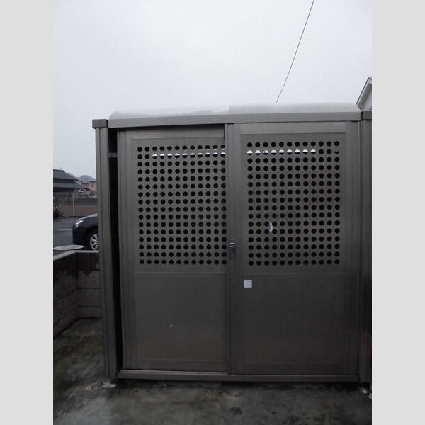 現地周辺 (ごみストッカー)