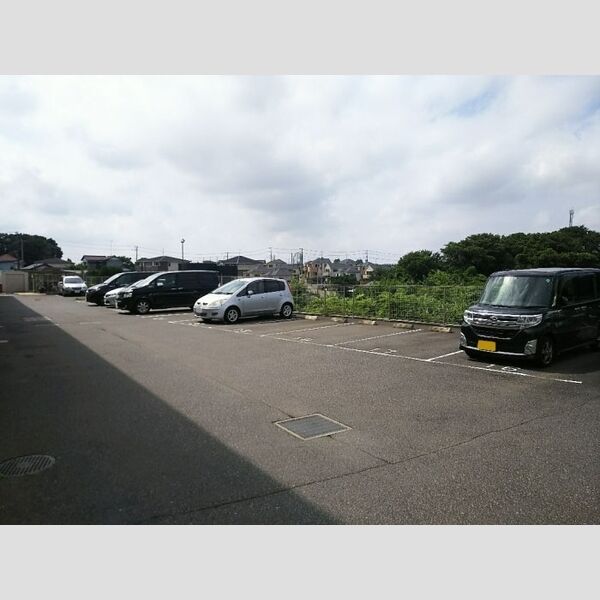 駐車場 (駐車場)